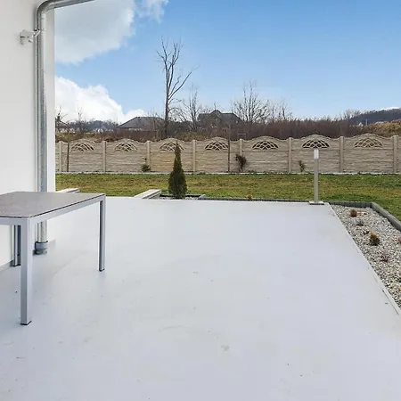 1 Bedroom Stunning In Dobra Krapkowice